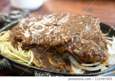 Beef Steak Taiwan ステーキ 132487005