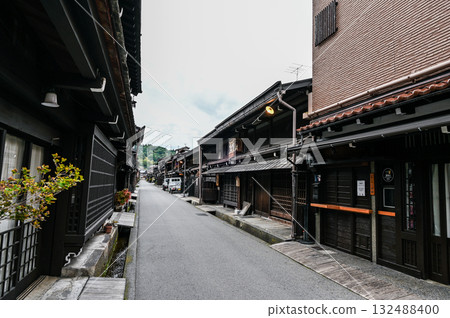 The old townscape of Hida Takayama, Gifu Prefecture 132488400
