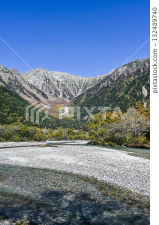 長野縣松本市北阿爾卑斯山的上高地 132489740