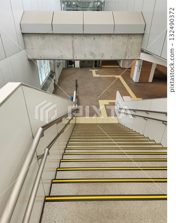 Makuhari Toyosuna Station 132490372