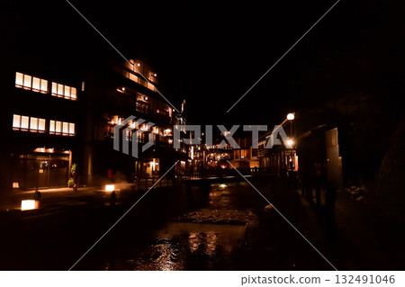 Ginzan Onsen, Yamagata Prefecture, hot spring street lights at night Ginzan Onsen, Yamagata Prefecture, hot spring street lights at night 132491046