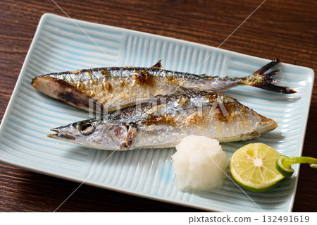 Salt-grilled saury Salt-grilled saury 132491619
