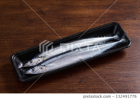 包裝生秋刀魚 包裝生秋刀魚 132491776