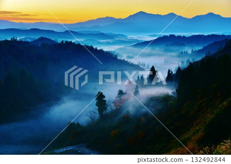 Dawn of Echigo Miyama Unoya morning glow Dawn of Echigo Miyama Unoya morning glow 132492844