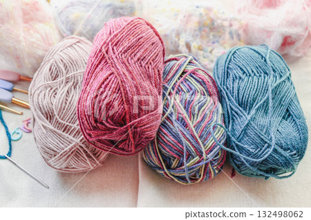 Yarn ball Yarn ball 132498062