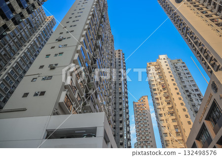 18 Oct 2025 Mid-rise apartments and daily life on Peace Avenue 18 Oct 2025 Mid-rise apartments and daily life on Peace Avenue 132498576