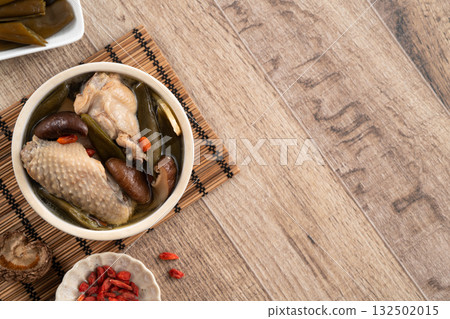 剝皮辣椒 雞湯 香菇 chili chicken soup 皮むき唐辛子チキンスープ 132502015