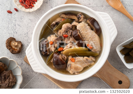 Peeled peppers Chicken soup Mushroom chili chicken soup 皮むき唐辛子チキンスープ Peeled peppers Chicken soup Mushroom chili chicken soup 皮むき唐辛子チキンスープ 132502020