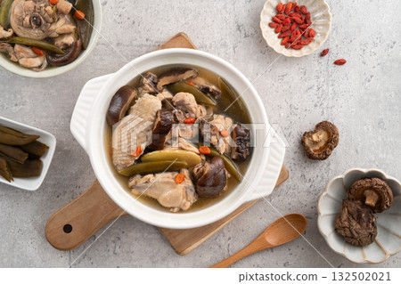 Peeled peppers Chicken soup Mushroom chili chicken soup 皮むき唐辛子チキンスープ Peeled peppers Chicken soup Mushroom chili chicken soup 皮むき唐辛子チキンスープ 132502021