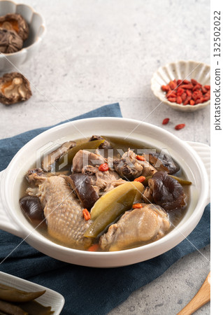 Peeled peppers Chicken soup Mushroom chili chicken soup 皮むき唐辛子チキンスープ Peeled peppers Chicken soup Mushroom chili chicken soup 皮むき唐辛子チキンスープ 132502022