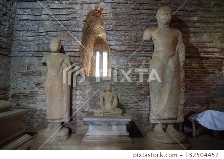Sri Lanka World Heritage Site Ancient City of Polonnaruwa Sri Lanka World Heritage Site Ancient City of Polonnaruwa 132504452