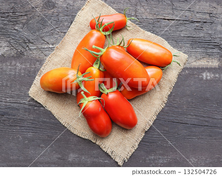 tomato, ingredient, vegetable 132504726