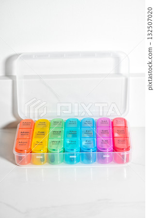 Weekly Pill Box With Vitamins 132507020