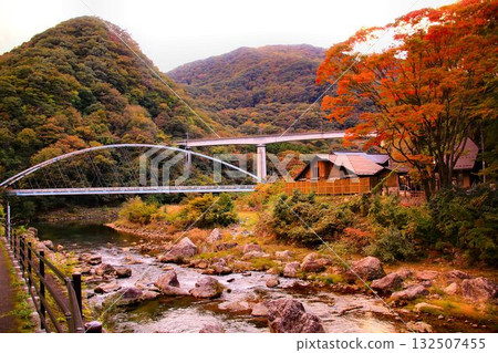 Kawaji Onsen in autumn... Oga River in the evening 132507455