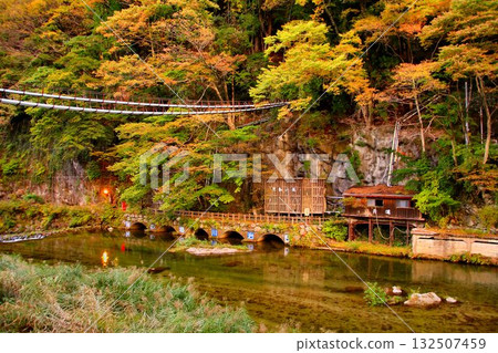 秋天的川治溫泉、傍晚的男鹿川 秋天的川治溫泉、傍晚的男鹿川 132507459