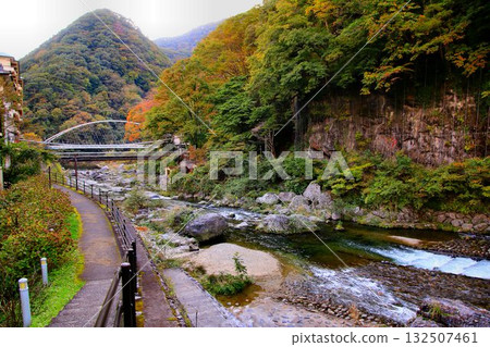 Kawaji Onsen in autumn... Oga River in the evening 132507461