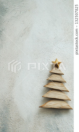 Creative wooden Christmas tree decoration idea 132507825