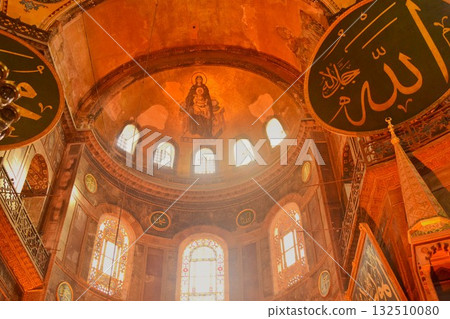 Inside Hagia Sophia, Istanbul 132510080