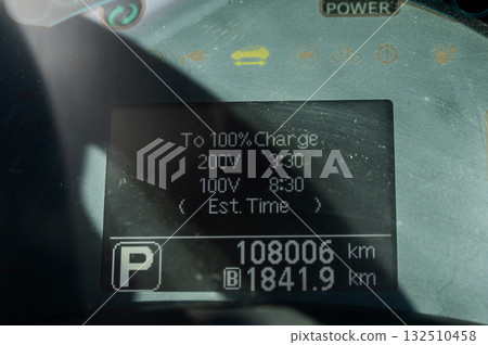 Electronic dashboard of an electric car. Battery charge level. Electronic dashboard of an electric car. Battery charge level. 132510458