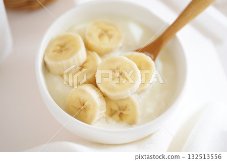 Banana yogurt 132513556