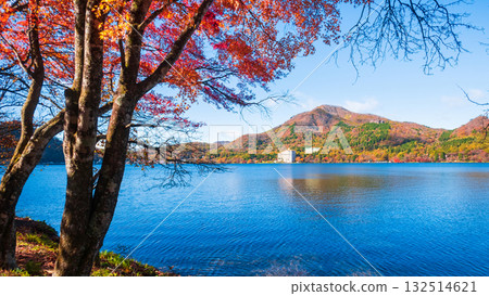 榛名山、榛名湖、神壁山（秋季） 132514621