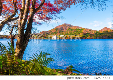 Mount Haruna, Lake Haruna, and Mount Kamikabe (Autumn) Mount Haruna, Lake Haruna, and Mount Kamikabe (Autumn) 132514684