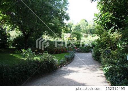 Monet's Pond, Monet's Garden, Monet's House, France, Paris suburbs, Giverny, Giverny Monet's Pond, Monet's Garden, Monet's House, France, Paris suburbs, Giverny, Giverny 132519495