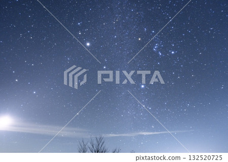 The big triangle of Orion and winter The big triangle of Orion and winter 132520725