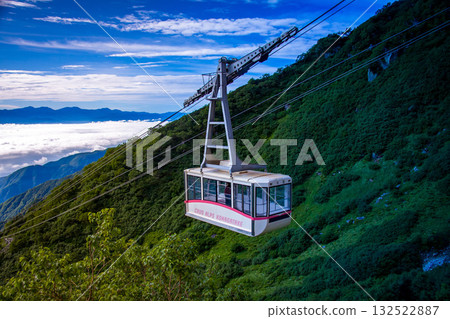 Komagatake Ropeway in the Central Alps and the Sea of Clouds in the Southern Alps Komagatake Ropeway in the Central Alps and the Sea of Clouds in the Southern Alps 132522887