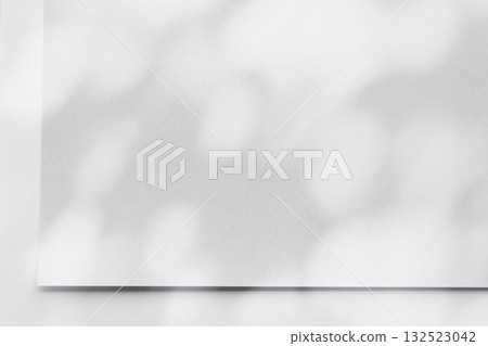 Sunbeams and paper Sunbeams and paper 132523042