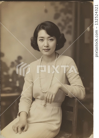 Showa retro woman 132524321