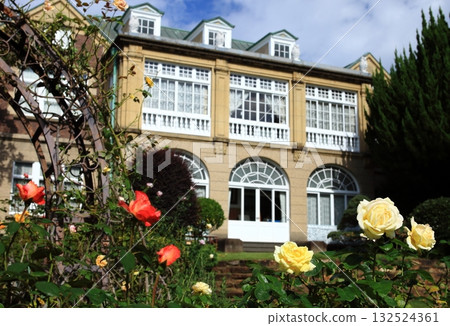 鳩山會館和玫瑰 132524361