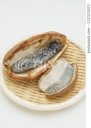 Akebi fruit Akebi fruit 132525021