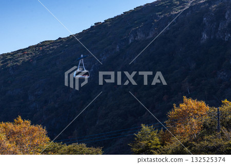 The popular Nasu Ropeway welcomes the autumn season 132525374