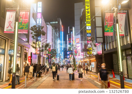 《Tokyo》Shinjuku Musashino Street, downtown area at night 132526780