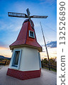 黃昏時的風車天文台 132526890