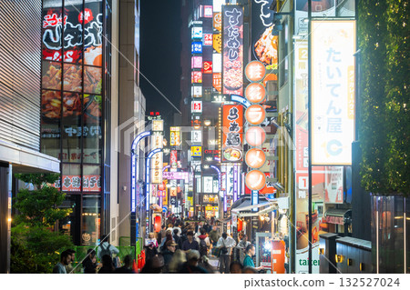 [東京] 霓虹燈街夜景/新宿歌舞伎町 132527024