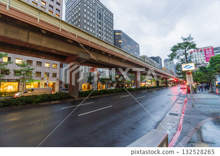 台北市,台北公園飯店,大安地鐵站對面,復興南路一段 台北市,台北公園飯店,大安地鐵站對面,復興南路一段 132528265
