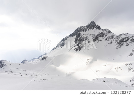 Beautiful view of Jade Dragon Snow Mountain (or Mt. Yulong) in Yulong Naxi Autonomous County, Lijiang, in Yunnan province, China. 132528277