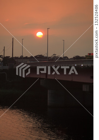從橋頂看到的日落 從橋頂看到的日落 132528486