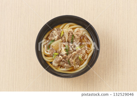 Meat udon bird's-eye view 132529046