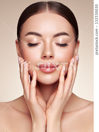 Portrait beautiful young woman with clean fresh skin 132530030