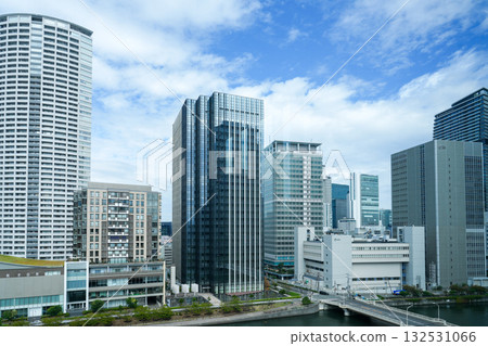 The changing Nakanoshima area of Osaka and the surrounding skyscrapers (cityscape) Photo taken in October 2025 132531066