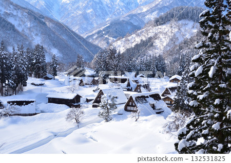 冬季 五簇山 相倉 合掌村 132531825