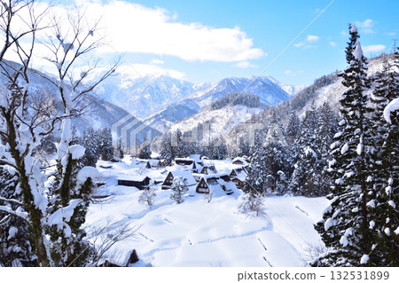 冬季 五簇山 相倉 合掌村 132531899