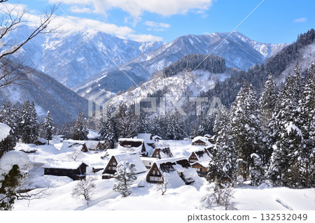 冬季 五簇山 相倉 合掌村 冬季 五簇山 相倉 合掌村 132532049