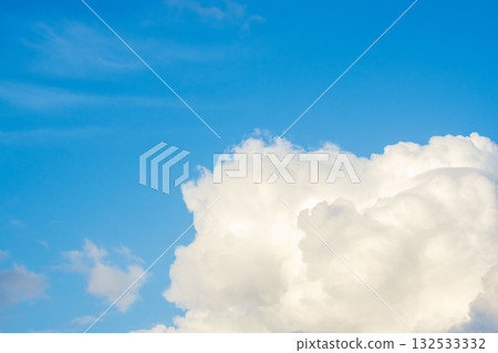 Summer sky: Evening blue sky and cumulus clouds 22 Summer sky: Evening blue sky and cumulus clouds 22 132533332