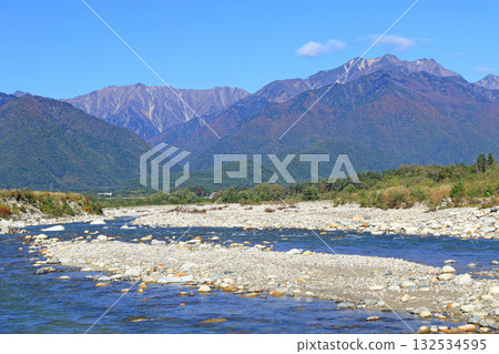 Shinano Omachi Mountain View: Autumn in the Northern Alps, Ushiro-Tateyama Mountain Range Shinano Omachi Mountain View: Autumn in the Northern Alps, Ushiro-Tateyama Mountain Range 132534595