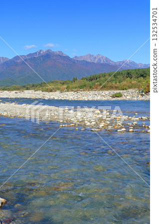 Shinano Omachi Mountain View: Autumn in the Northern Alps, Ushiro-Tateyama Mountain Range 132534701
