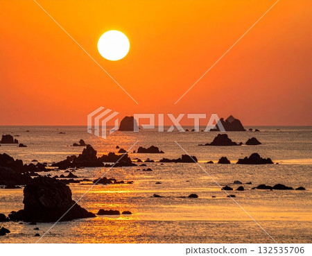 【AI生成影像】壯麗的海景日落 132535706